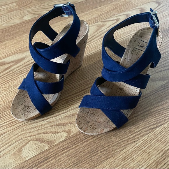 INC Landor Fabric Open Toe Wedge Sandal - Picture 3 of 10